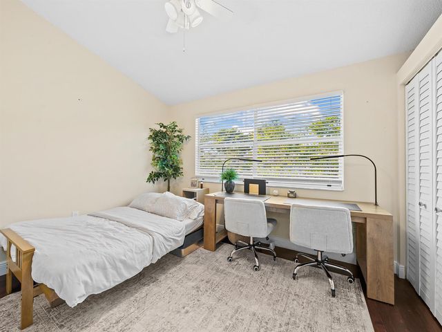 1074 Jeffery Street, Boca Raton, FL 33487