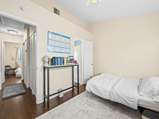 1074 Jeffery Street, Boca Raton, FL 33487
