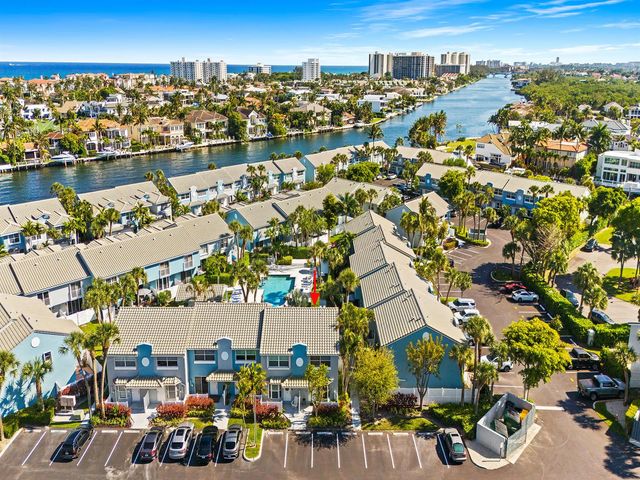 1074 Jeffery Street, Boca Raton, FL 33487