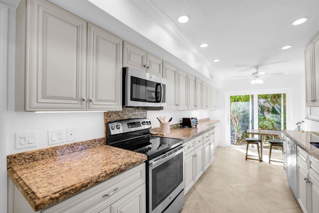 4161 U.s. Hwy 1 I2, Jupiter, FL 33477