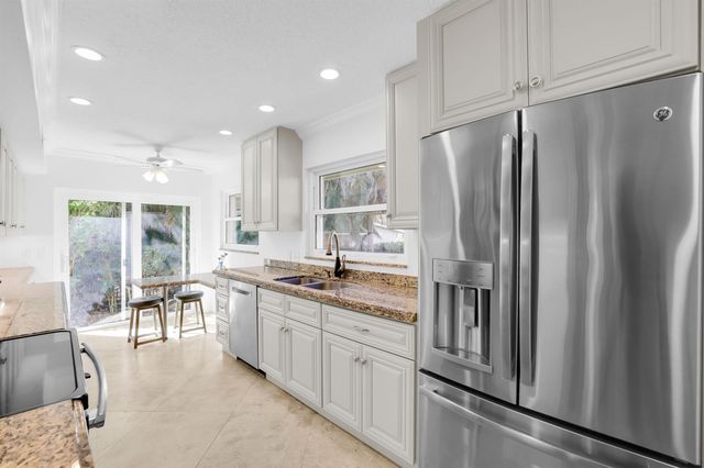 4161 U.s. Hwy 1 I2, Jupiter, FL 33477