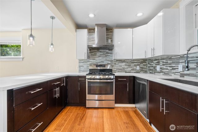 1443 22nd Avenue, Seattle, WA 98122