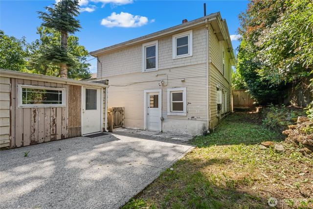 1443 22nd Avenue, Seattle, WA 98122