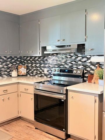 1908 Debonaire Ct, Modesto, CA 95350