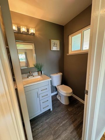 1908 Debonaire Ct, Modesto, CA 95350