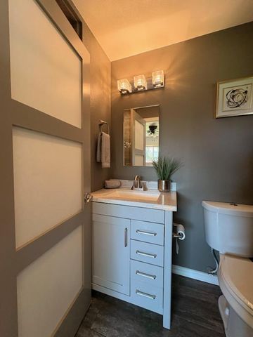 1908 Debonaire Ct, Modesto, CA 95350