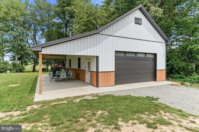 304 MILL POND LN, Oxford, PA 19363