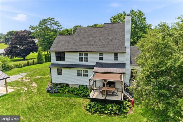 304 MILL POND LN, Oxford, PA 19363