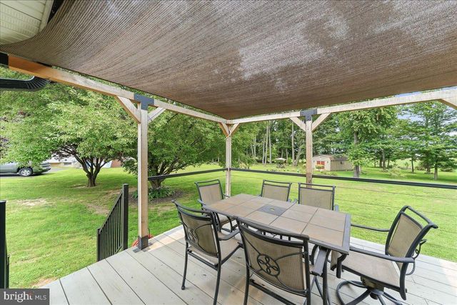 304 MILL POND LN, Oxford, PA 19363
