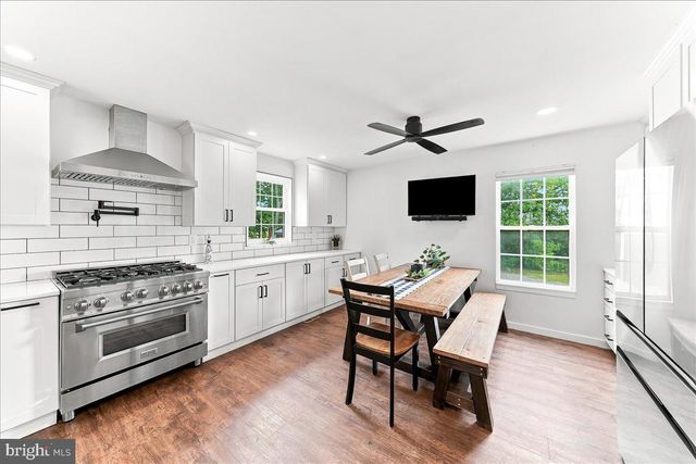 304 MILL POND LN, Oxford, PA 19363