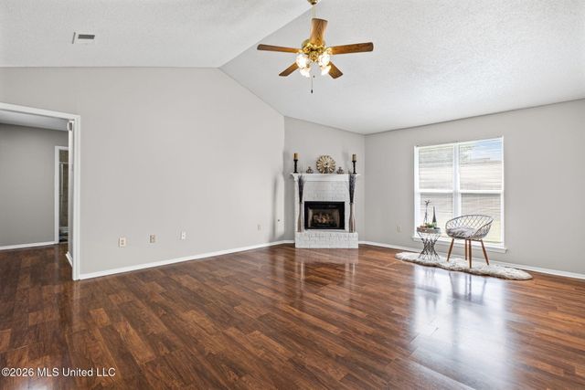 6902 Magnolia Drive, Olive Branch, MS 38654