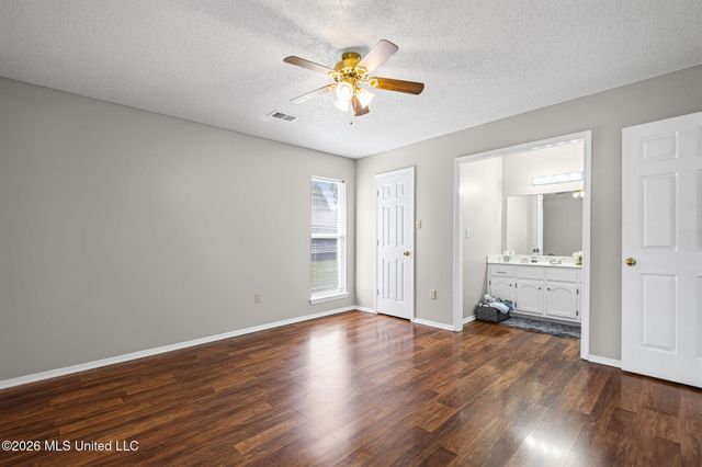6902 Magnolia Drive, Olive Branch, MS 38654
