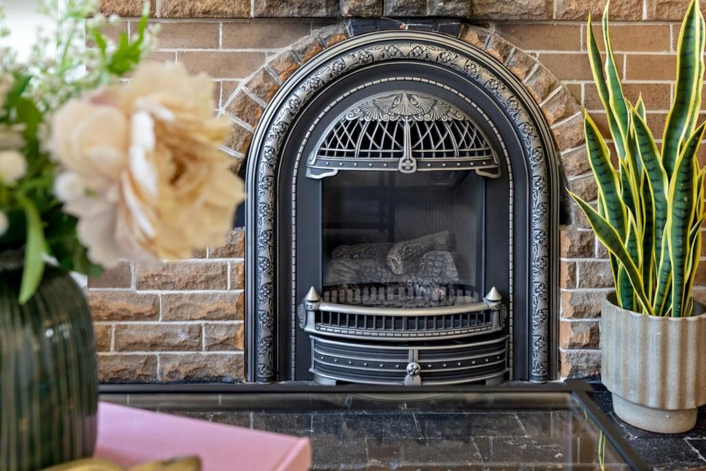 Image 7 of property listing at 25 Sycamore Street, San Francisco, CA 94110