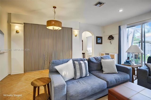 13174 NW 9th Ct, Pembroke Pines, FL 33028