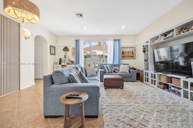 13174 NW 9th Ct, Pembroke Pines, FL 33028