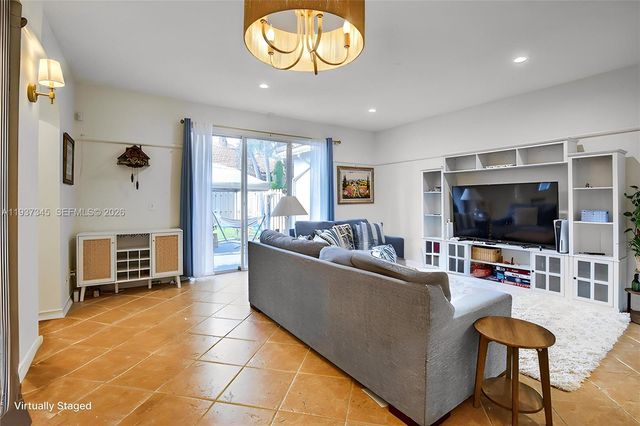 13174 NW 9th Ct, Pembroke Pines, FL 33028