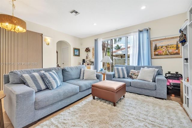 13174 NW 9th Ct, Pembroke Pines, FL 33028