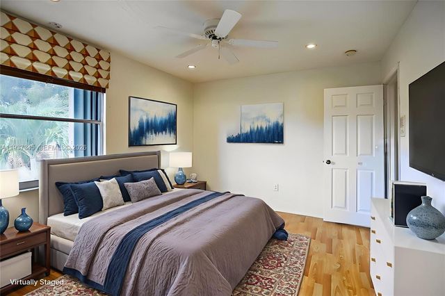 13174 NW 9th Ct, Pembroke Pines, FL 33028