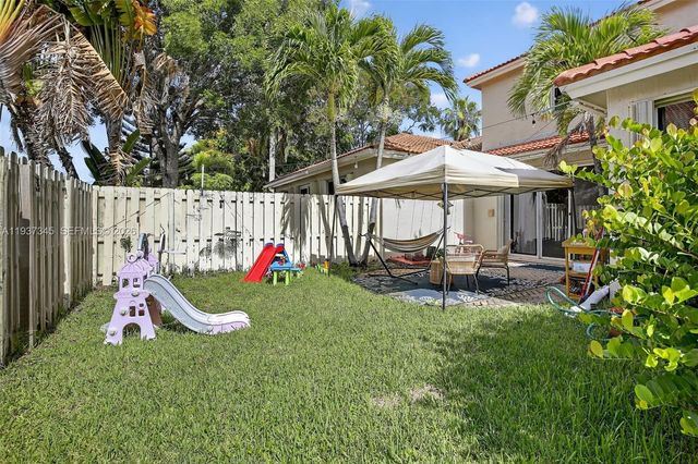 13174 NW 9th Ct, Pembroke Pines, FL 33028