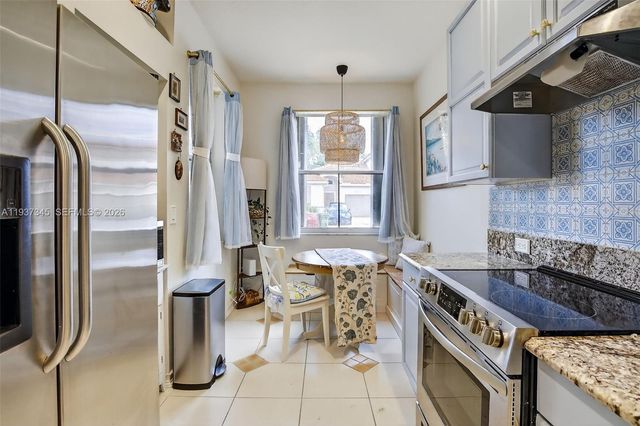 13174 NW 9th Ct, Pembroke Pines, FL 33028