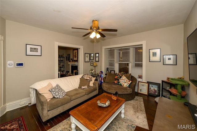 4002 Juniata Street, St Louis, MO 63116