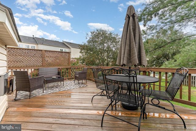 7749 EFFINGHAM SQ, Alexandria, VA 22315