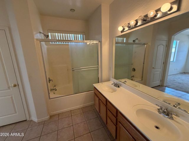 6926 S 37TH Glen, Phoenix, AZ 85041
