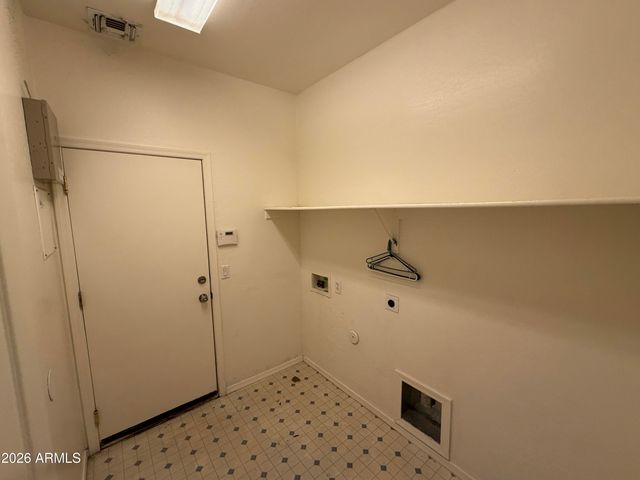 6926 S 37TH Glen, Phoenix, AZ 85041