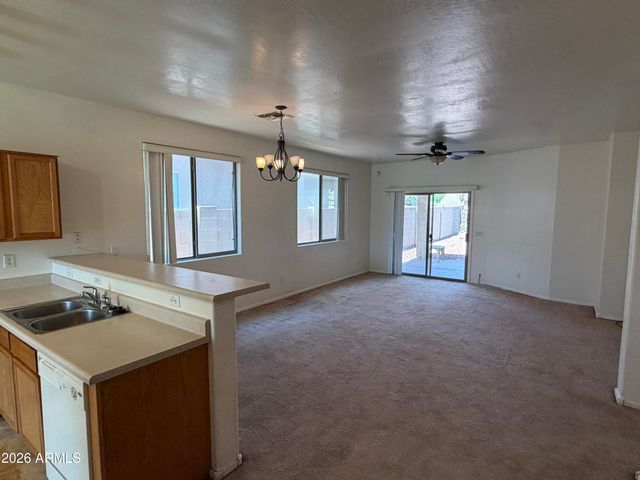 6926 S 37TH Glen, Phoenix, AZ 85041