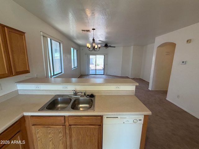 6926 S 37TH Glen, Phoenix, AZ 85041