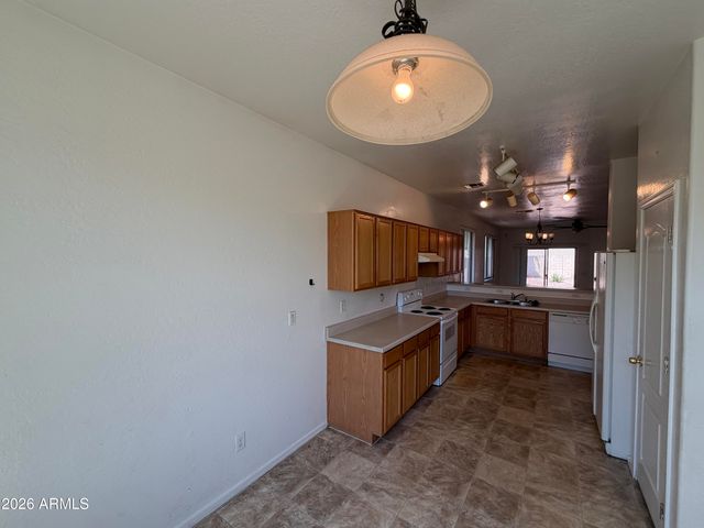 6926 S 37TH Glen, Phoenix, AZ 85041
