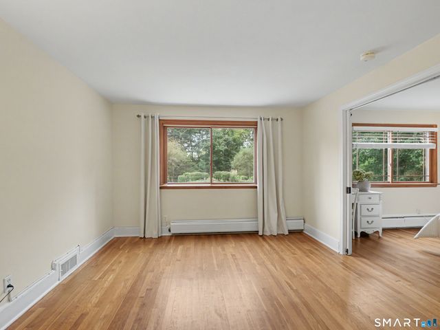 121 Parry Road, Stamford, CT 06907