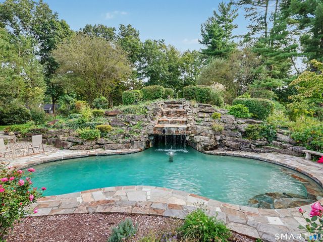 121 Parry Road, Stamford, CT 06907
