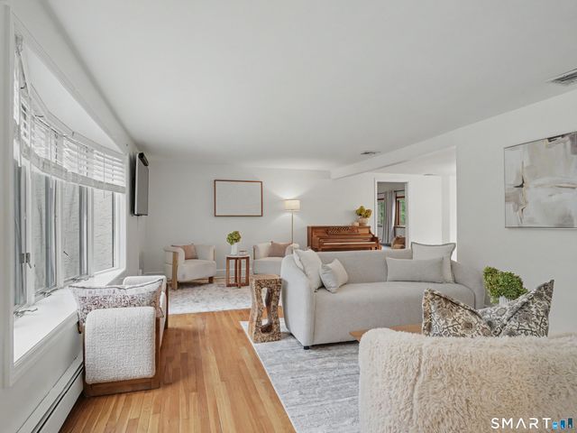 121 Parry Road, Stamford, CT 06907