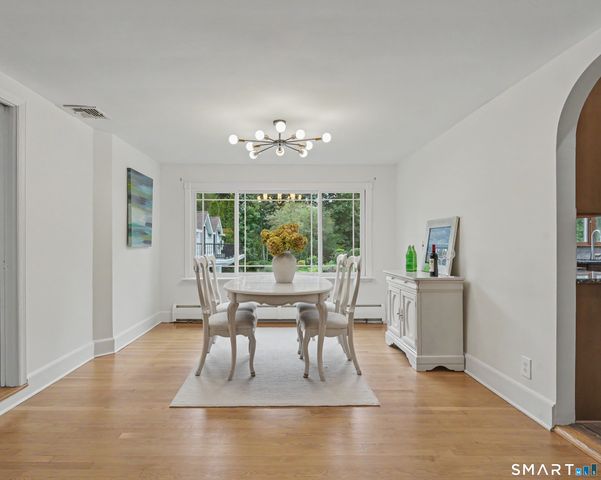 121 Parry Road, Stamford, CT 06907