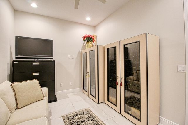 12095 Bastille Circle E, Parkland, FL 33076