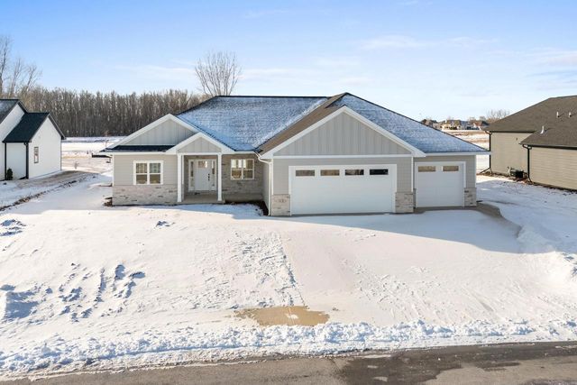 113 BECKERAE COURT, Wrightstown, WI 54180