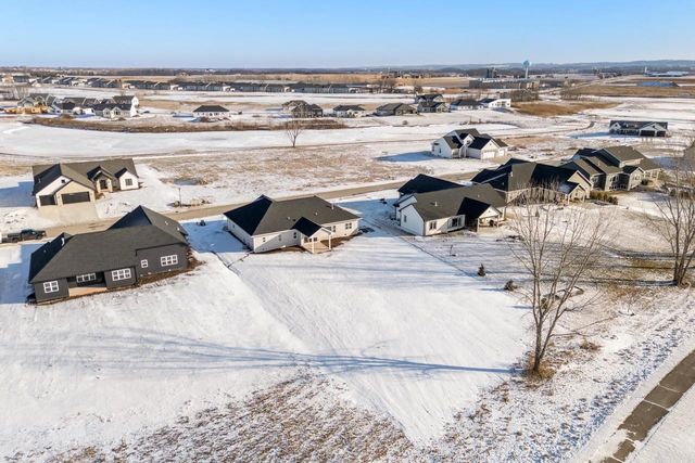 113 BECKERAE COURT, Wrightstown, WI 54180