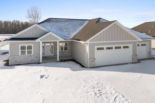 113 BECKERAE COURT, Wrightstown, WI 54180