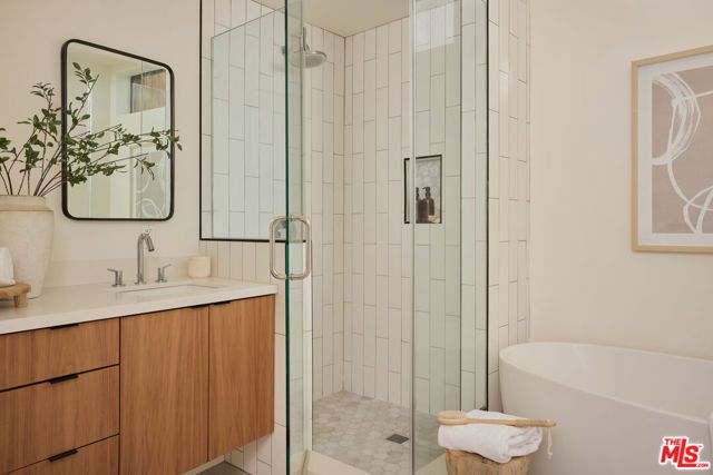 3214 Highland Avenue 2, Santa Monica, CA 90405