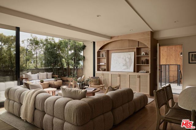 3214 Highland Avenue 2, Santa Monica, CA 90405