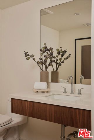 3214 Highland Avenue 2, Santa Monica, CA 90405