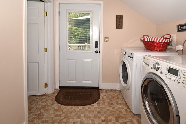 256 Park Avenue, Bloomfield, CT 06002