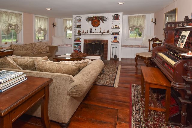 256 Park Avenue, Bloomfield, CT 06002