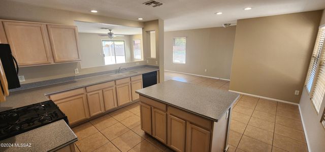 1684 W Summer Dawn Drive, Tucson, AZ 85746