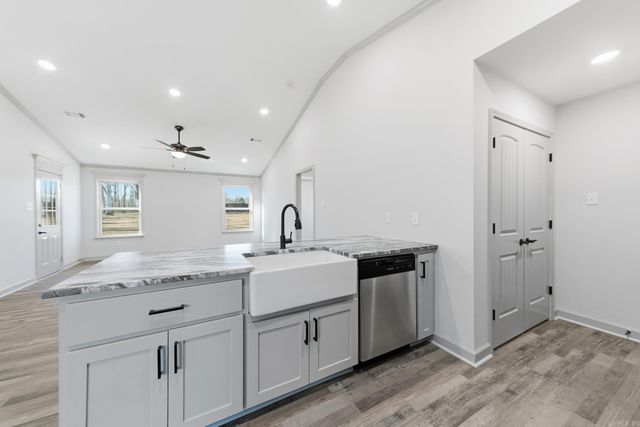 716 Moon Road, Ward, AR 72176