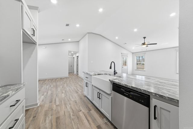 716 Moon Road, Ward, AR 72176