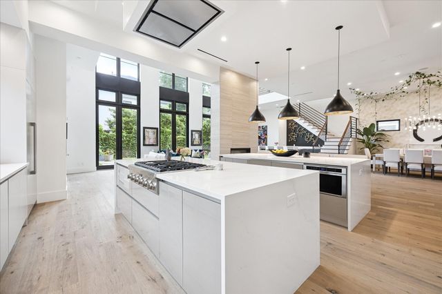 1306 Willard Street, Houston, TX 77006