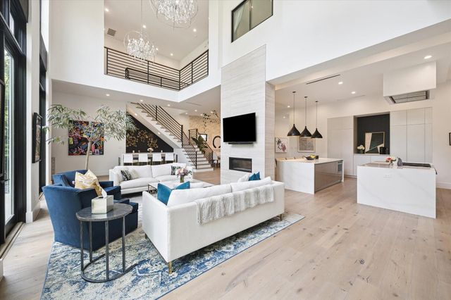 1306 Willard Street, Houston, TX 77006