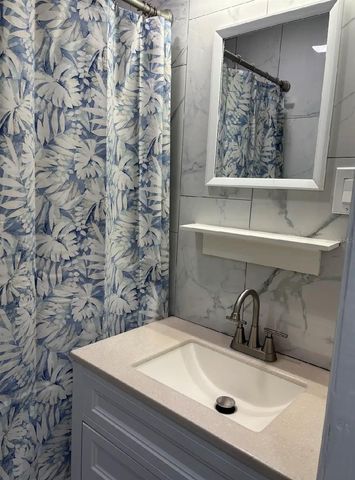 7661 18TH WAY N 2, St Petersburg, FL 33702